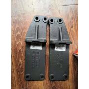 Кронштейн ДВС HOWO L WG9725593027